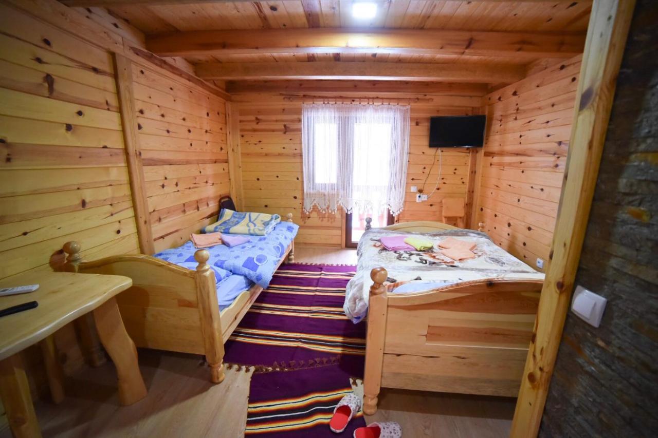 Izvor Bazeni Vrela Villa Uzice Ngoại thất bức ảnh