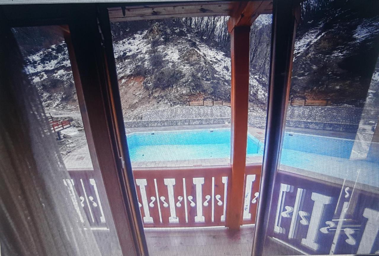 Izvor Bazeni Vrela Villa Uzice Ngoại thất bức ảnh